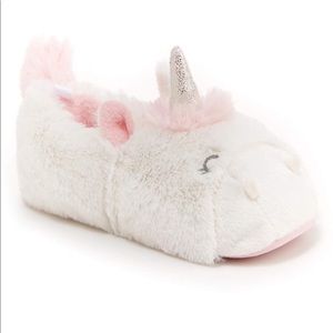 Carter’s Toddler Unicorn Slippers 🦄